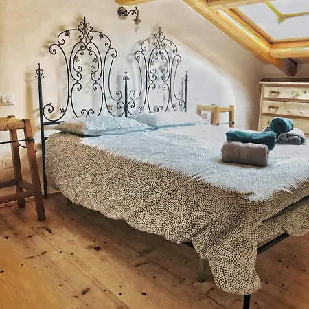 Casa Barteei Bed and Breakfast *